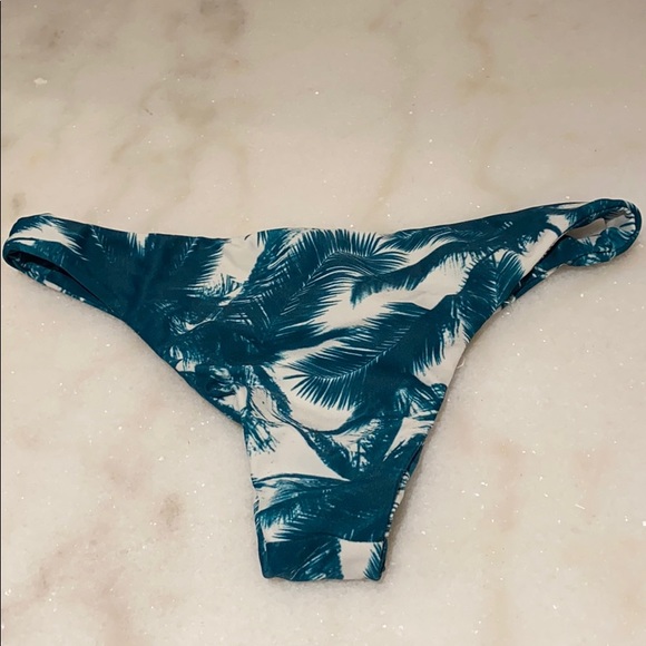 Mikoh Lahaina Palm Bottoms - Picture 5 of 5